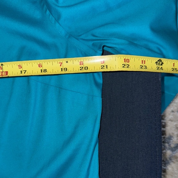Chico's Teal Button-Up Shirt Women's Size 10 - Picture 5 of 6